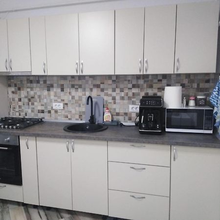Garsoniera- Bulevard Dem Radulescu Ramnicu Valcea Ngoại thất bức ảnh