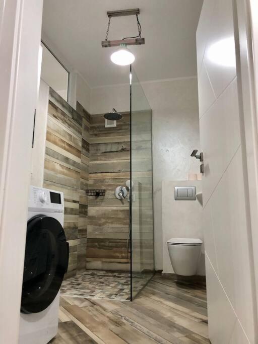 Garsoniera- Bulevard Dem Radulescu Ramnicu Valcea Ngoại thất bức ảnh