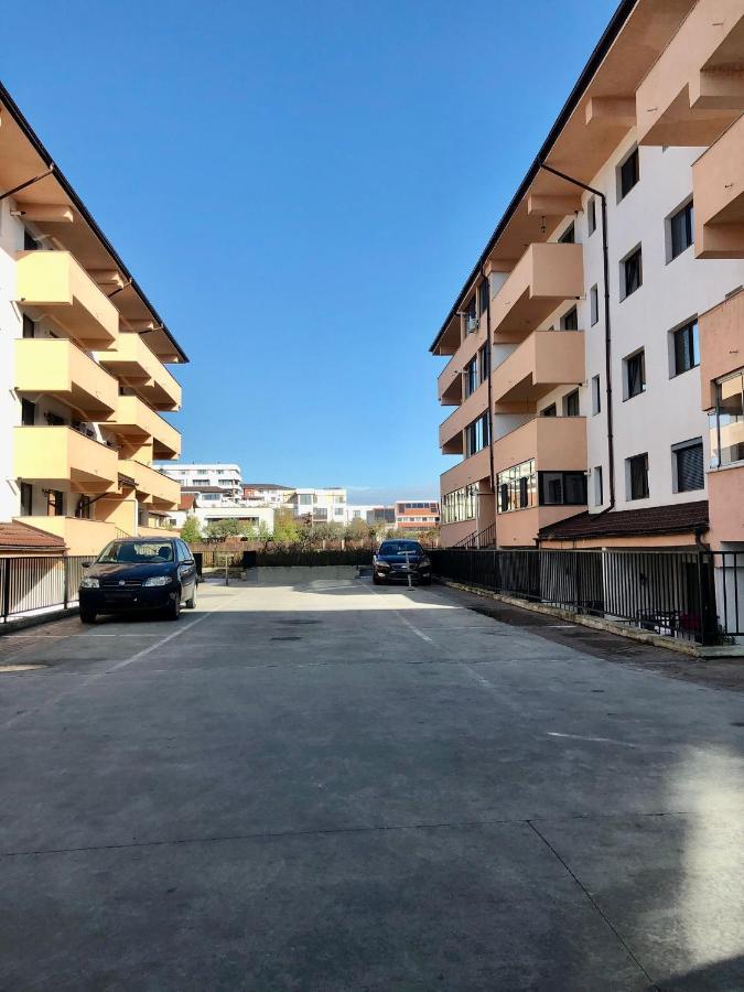 Garsoniera- Bulevard Dem Radulescu Ramnicu Valcea Ngoại thất bức ảnh